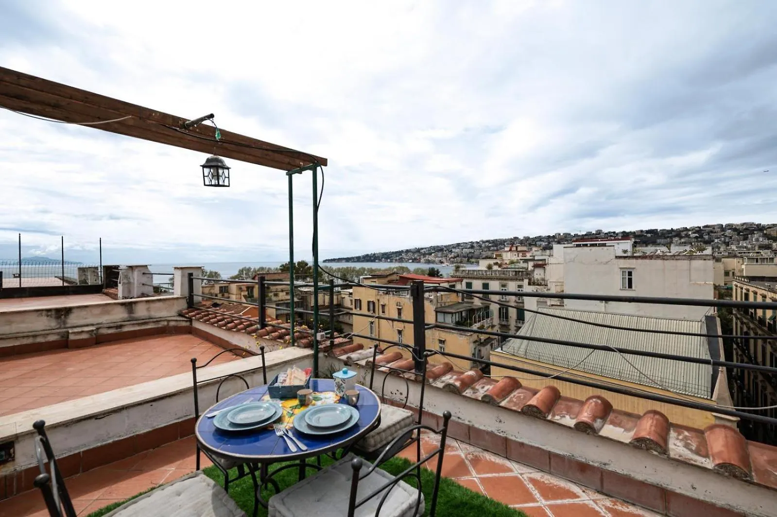 La Maison Entre Amis Naples Apartment