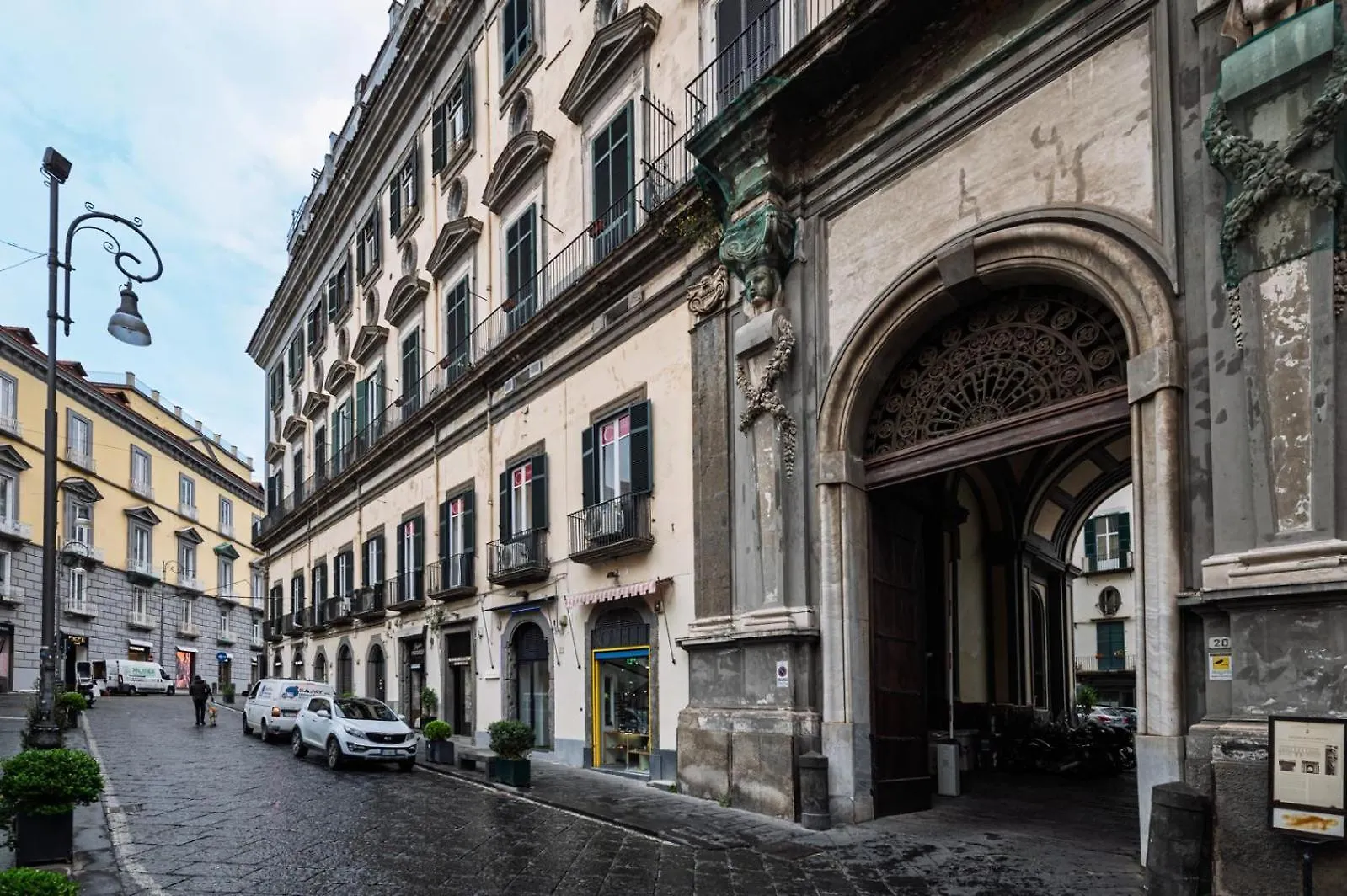 La Maison Entre Amis Naples Italy