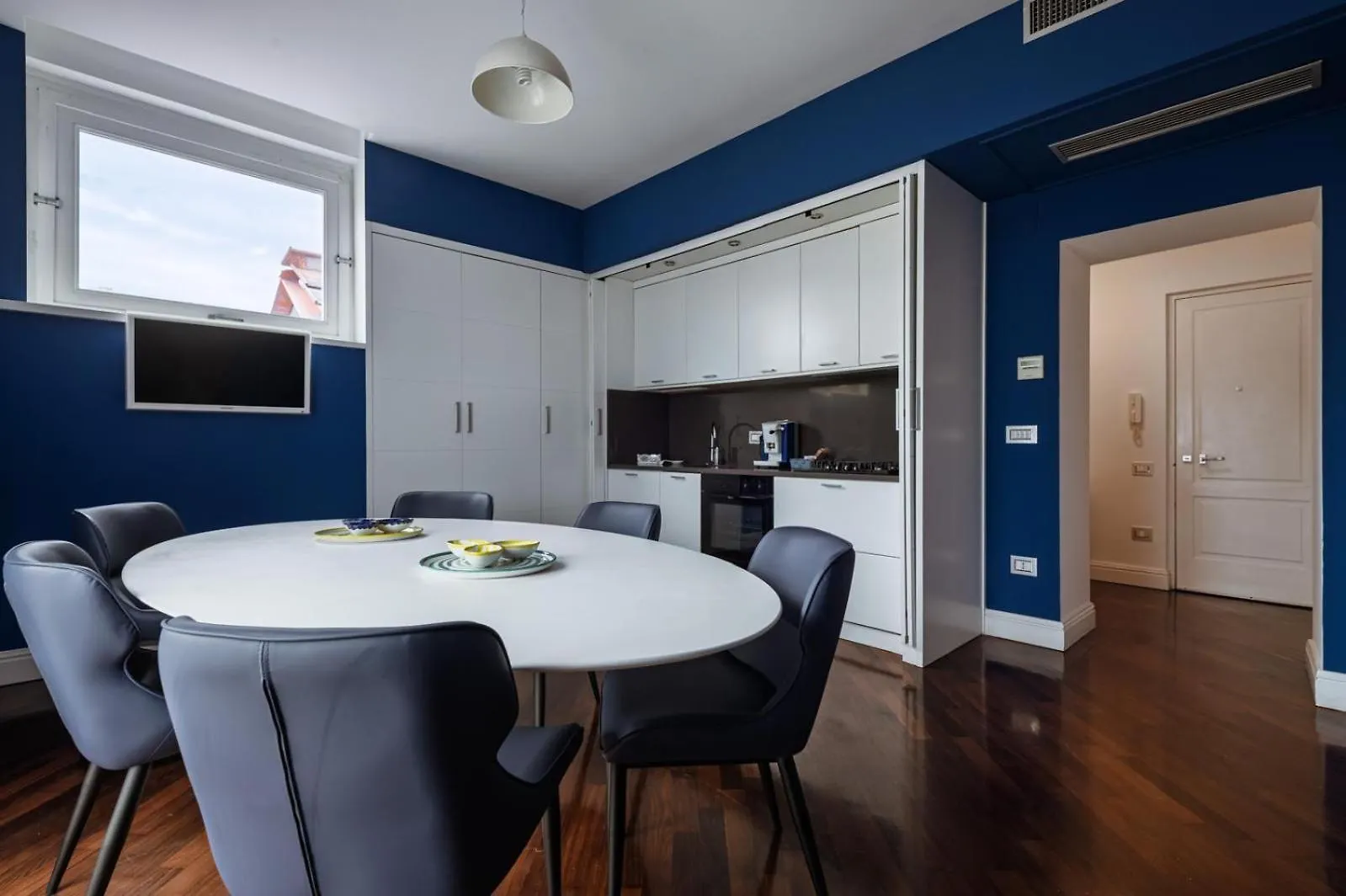 Apartment La Maison Entre Amis Naples Italy